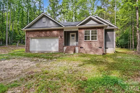 2522 Lazy Oak Dr, Lancaster, SC 29720