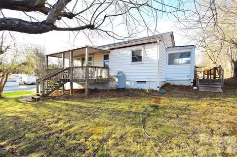 8 Donna Dr, Candler, NC 28715