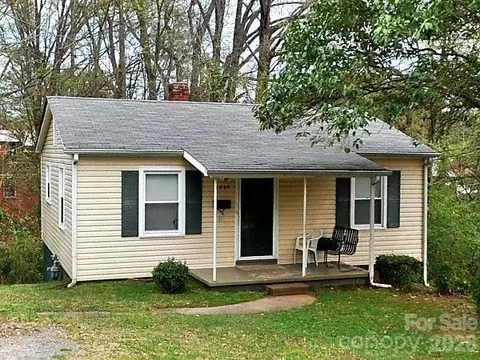 1835 Vinton St, Charlotte, NC 28216
