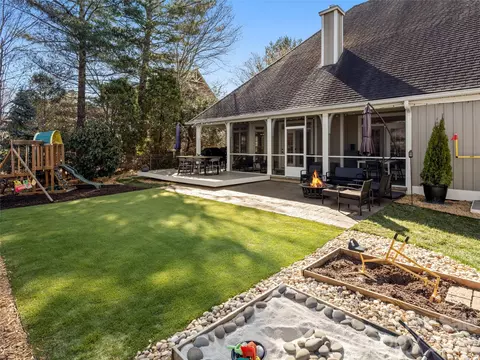 Exterior - 47 Ledgestone Dr, Fairview, NC 28730 photo 7 of 8