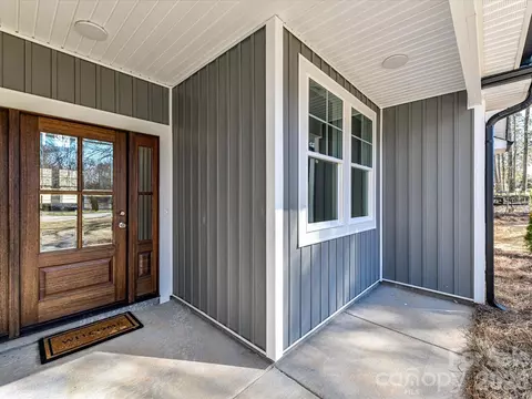 185 Flat Stone Dr, Clover, SC 29710 photo 2