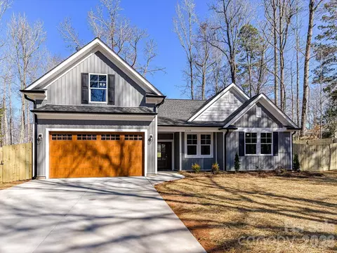 185 Flat Stone Dr, Clover, SC 29710