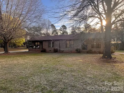 300 Taylor Rd, Stanley, NC 28164