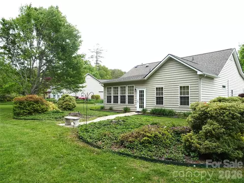 Exterior - 35 Sheffield Pl, Brevard, NC 28712 photo 6 of 10