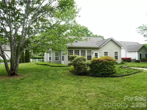 Exterior - 35 Sheffield Pl, Brevard, NC 28712 photo 5 of 10