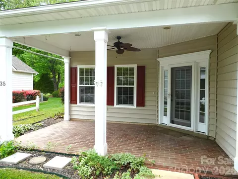 Exterior - 35 Sheffield Pl, Brevard, NC 28712 photo 4 of 10