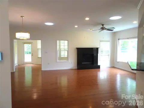 Living - 35 Sheffield Pl, Brevard, NC 28712 photo 2 of 5