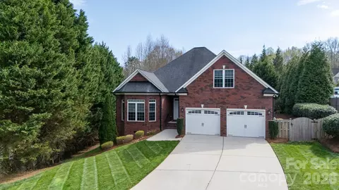2509 Georgemont Ct, Gastonia, NC 28054