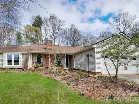 17 Marlwood 127 Ct #127, Asheville, NC 28804