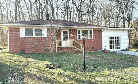 106 Dellwood Dr, Lexington, NC 27292