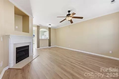 Living - 727 Shellstone Pl, Fort Mill, SC 29708 photo 1 of 5