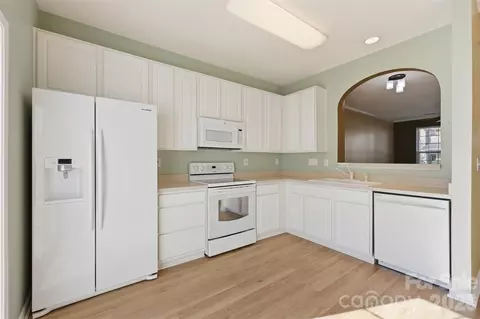 Kitchen - 727 Shellstone Pl, Fort Mill, SC 29708 photo 1 of 3
