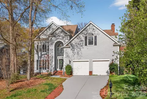 10807 Summitt Tree Ct, Charlotte, NC 28277