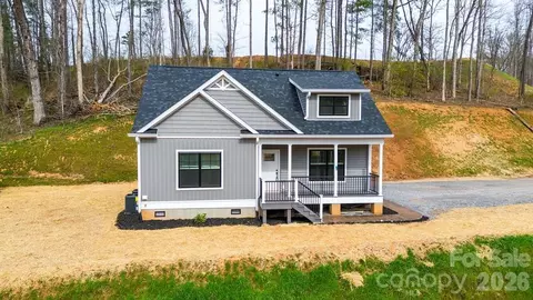 67 Patterson Dr, Dillsboro, NC 28725
