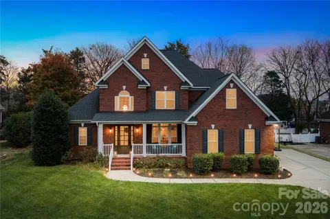 706 King Fredrick Ln, Concord, NC 28027