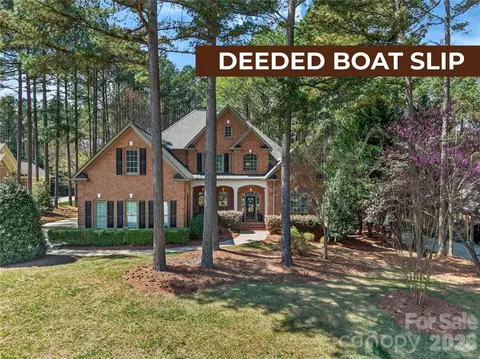 8919 Radford Ct, Sherrills Ford, NC 28673