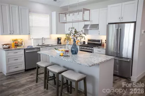 37 S Edgewood Rd, Asheville, NC 28803