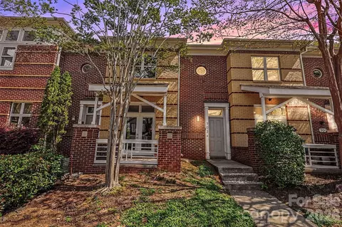 703 E 8th St, Charlotte, NC 28202