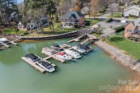 434 Catalina Dr, Mooresville, NC 28117