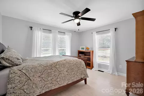 Bedroom - 1252 Houston Mill Rd, Conover, NC 28613 photo 3 of 6
