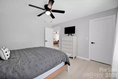 Bedroom - 1252 Houston Mill Rd, Conover, NC 28613 photo 5 of 6