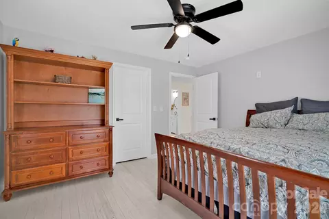 Bedroom - 1252 Houston Mill Rd, Conover, NC 28613 photo 4 of 6