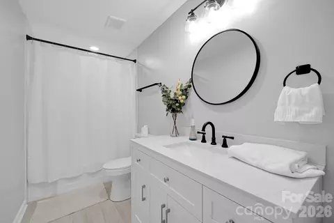 Bath - 1252 Houston Mill Rd, Conover, NC 28613 photo 3 of 3