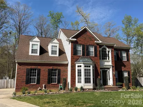 3047 Pinewood Hill Dr, Matthews, NC 28105