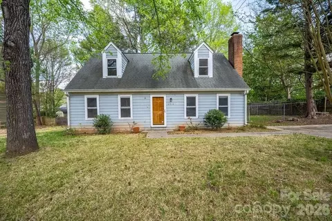 6515 Burning Bush Ct, Charlotte, NC 28227