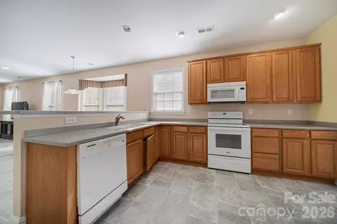 Kitchen - 901 Platinum Dr, Fort Mill, SC 29708 photo 2 of 2