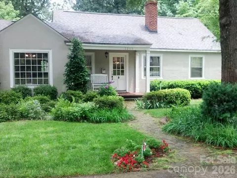 2209 Cumberland Ave, Charlotte, NC 28203