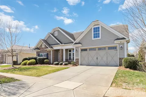 8830 Artesa Mill Ln, Charlotte, NC 28214