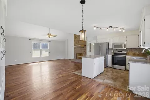 Living - 7721 Otts Cir, Stanley, NC 28164 photo 3 of 6