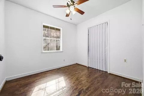 Bedroom - 373 Fox Trace Dr, Sylva, NC 28779 photo 6 of 8