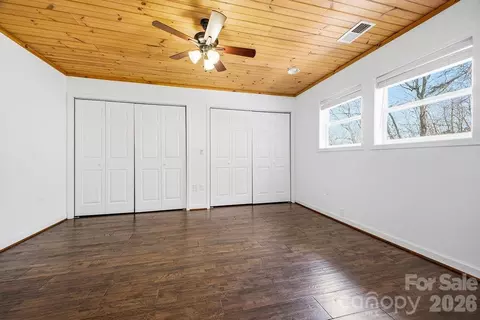 Bedroom - 373 Fox Trace Dr, Sylva, NC 28779 photo 1 of 8