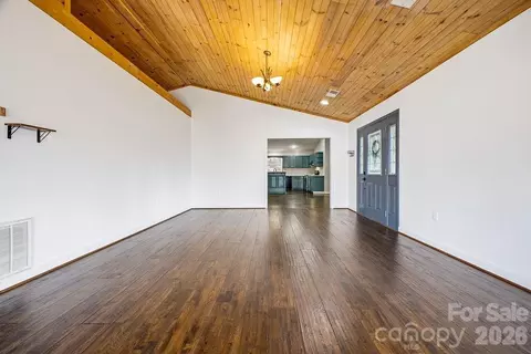 Living - 373 Fox Trace Dr, Sylva, NC 28779 photo 1 of 9