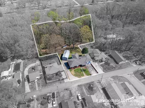 608 N State St, Lincolnton, NC 28092