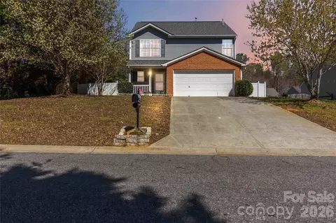 917 Poplar Forest Rdg, Clover, SC 29710