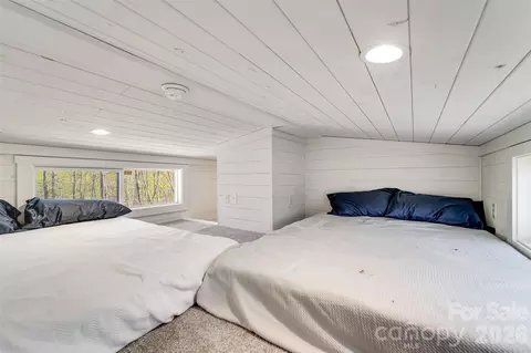 Bedroom - 163 Simplicity Woods Dr, Franklin, NC 28734 photo 4 of 6