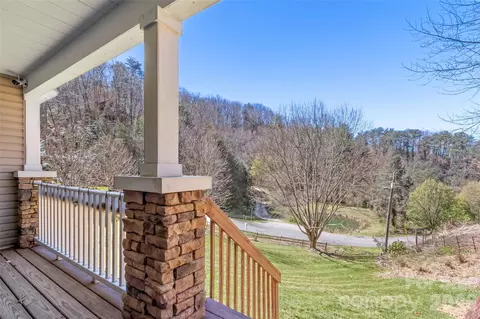 695 Johnson Farm Rd, Canton, NC 28716