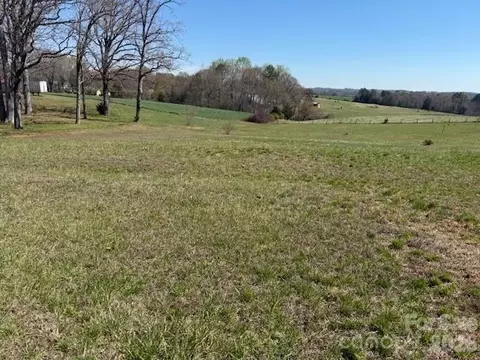 2374 Hollis Rd, Ellenboro, NC 28040