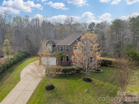 149 Edgehill Dr, Fort Mill, SC 29715