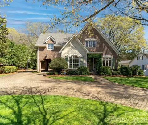 2837 Forest Dr, Charlotte, NC 28211