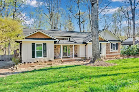 10311 Stonemede Ln, Matthews, NC 28105