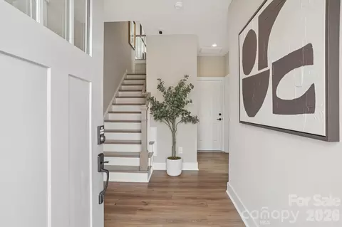 7048 Westrow Ave, Charlotte, NC 28278