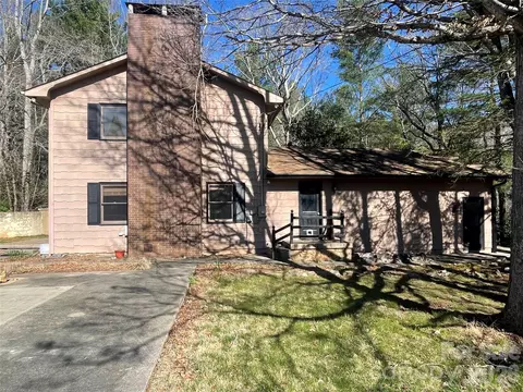 64 Merrill Pl, Fairview, NC 28730