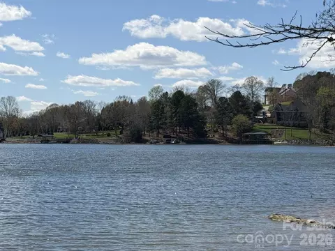 129 Mallard Dr, New London, NC 28127