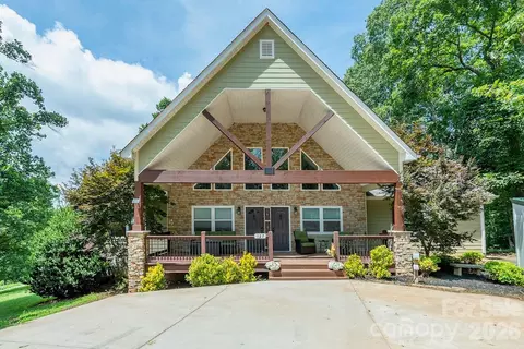 127 Deer Hill Ln, Weaverville, NC 28787