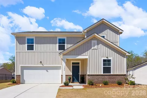 7024 Maple Run Cir, Charlotte, NC 28215