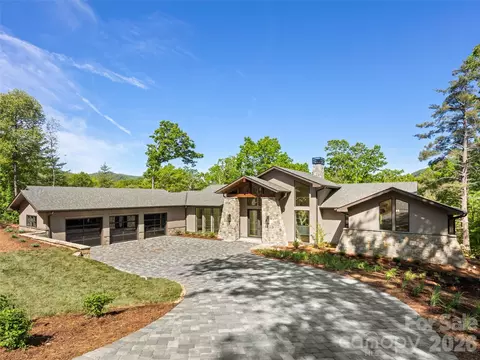 87 Misty Valley Pkwy, Arden, NC 28704